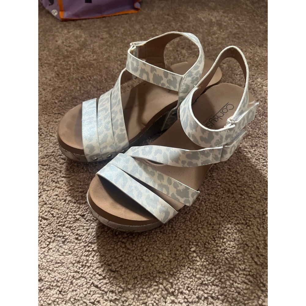 Sandals size 7